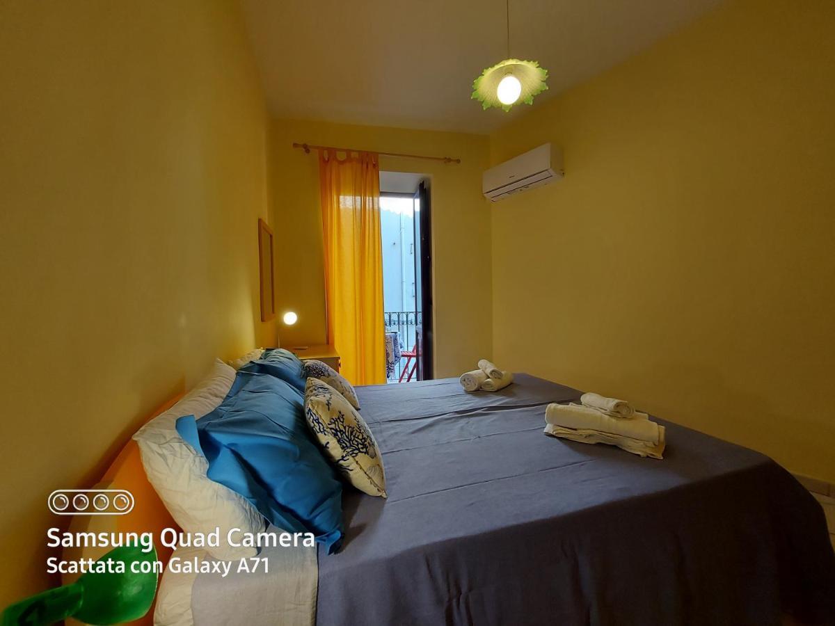 Casa Vittorio Apartment Чефалу Екстериор снимка