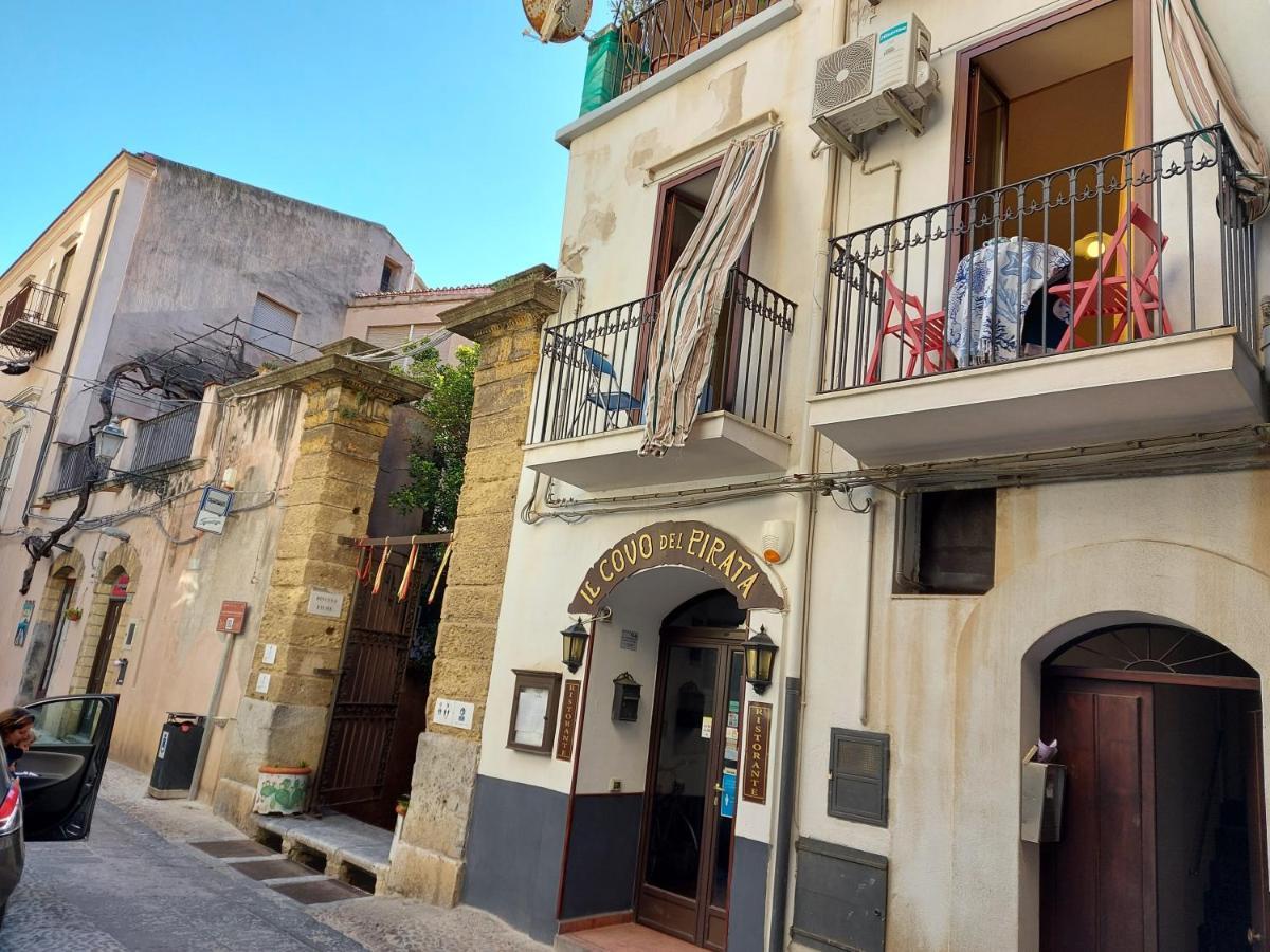 Casa Vittorio Apartment Чефалу Екстериор снимка