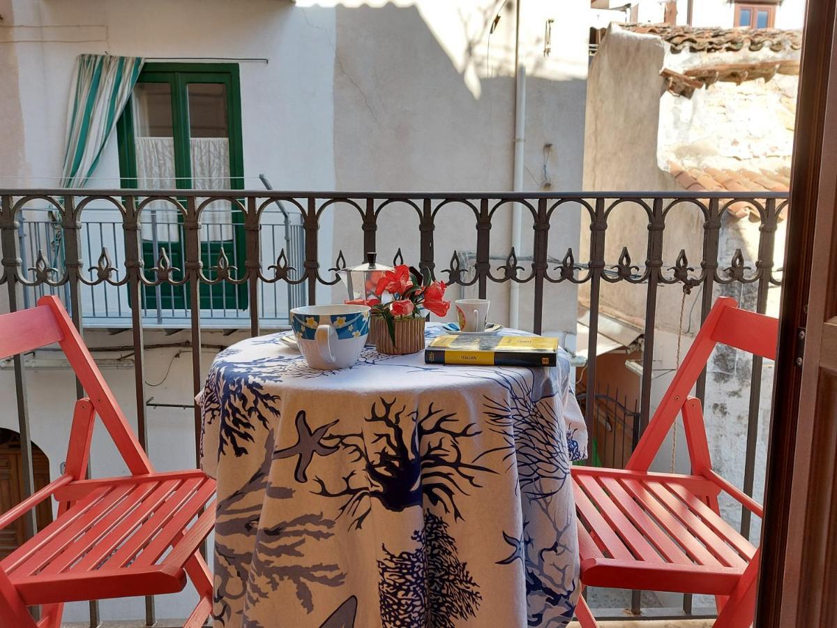 Casa Vittorio Apartment Чефалу Екстериор снимка